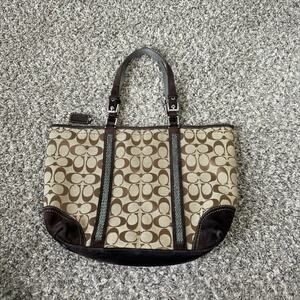 COACH SIGNATURE GALLERY BEADED TOTE HANDBAG 8K52 Brown Suede Leather Trim